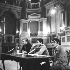 Franco Coggiola (al centro) con Tullio Savi e Ivan Della Mea al convegno "Bosio oggi: rilettura di un'esperienza" - Teatro Bibiena, Mantova, 10 marzo 1975 - Foto © Riccardo Schwamenthal / CTSimages.com - Phocus