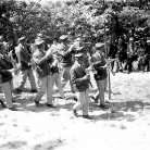 La Banda di Cinquecerri di Ligonchio alla Carbonaia – Campagna di ricerca sui Maggi – Costabona 1966 – Foto © Giorgio Vezzani