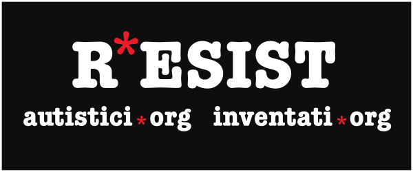Banner di Autistici/Inventati: su sfondo nero, con una sottile cornice bianca, c'è in maiuscolo, al centro, la parola "RESIST", con un asterisco rosso tra la "R" e la "E", in posizione di apostrofo. Sotto questa scritta, più in piccolo e in minuscolo, ce ne sono altre due, una di fianco all'altra, anch'esse centrate: "autistici.org" e "inventati.org"; al posto dei punti, però, ci sono due piccoli asterischi rossi.